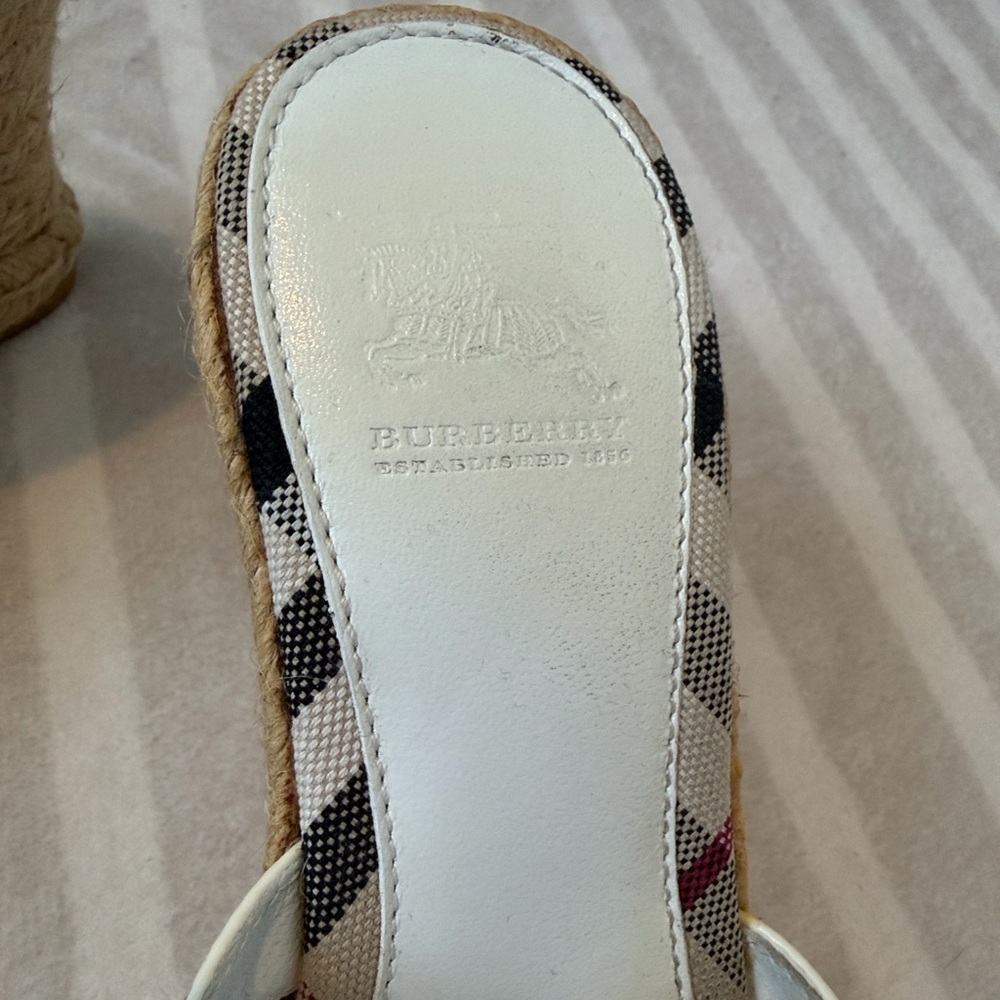 Authentic Burberry White Leather Wedge Sandals - Picture 6 of 6